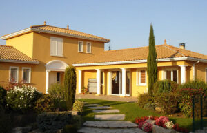 197 m² habitables – 90 m2 d’annexes – Condrieu – Rhône
