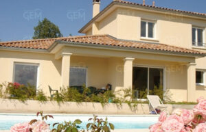 160m² habitables – 50 m2 d’annexes – Proche Vienne – Isère