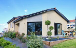 110 m2 habitables – 60 m2 d’annexes – Dardilly – RHONE